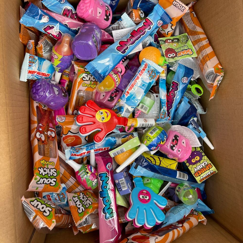 Deluxe Mix (x400) - Prize Every Time Candy Sweet Assortment