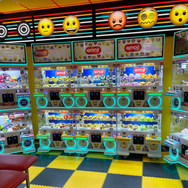 UNIS emoji Prize Box Stack 4 Player LCD