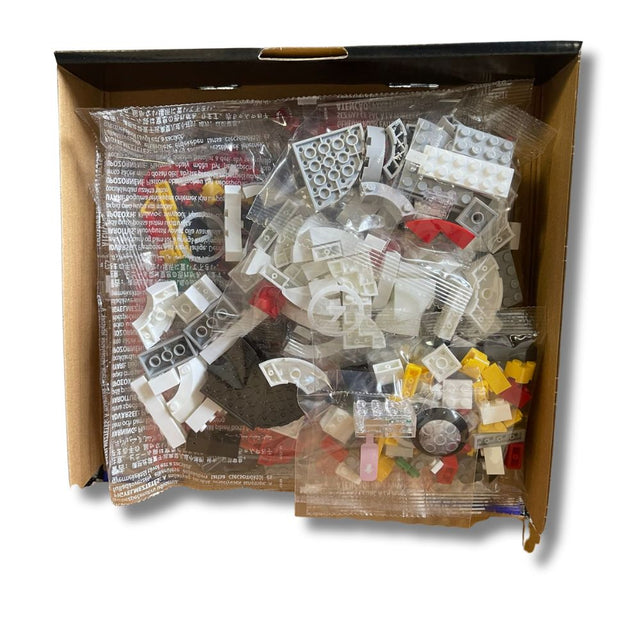 Pokemon Jumbo Poké Ball Light Up Toy Building Set 5-inch Build and Display