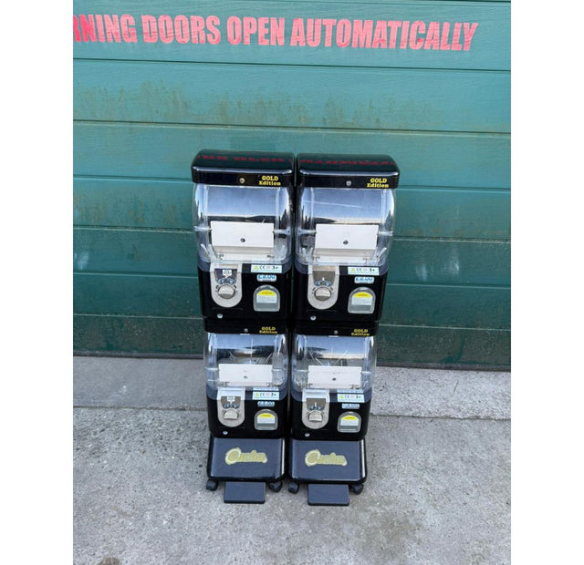 Used Tomy Gacha 4 Head Capsule Vending Machine Black Gold Edition