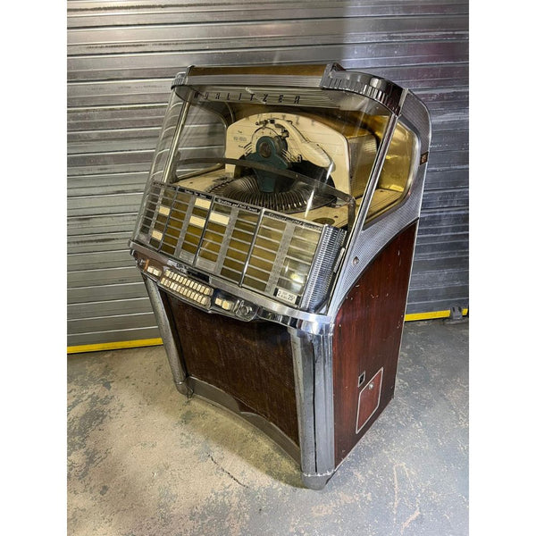 Wurlitzer 1900 Jukebox - Retro