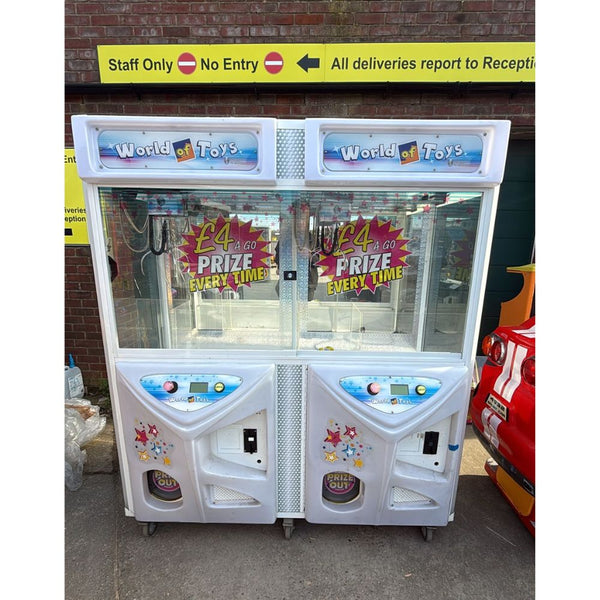 Used World of Toys 2 Player Grabber Crane