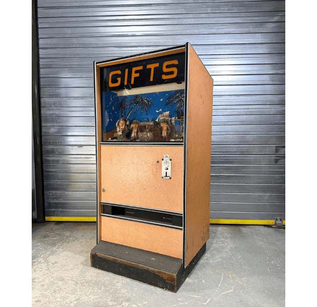 Gifts - Classic Retro Arcade Game - Maxx Grab