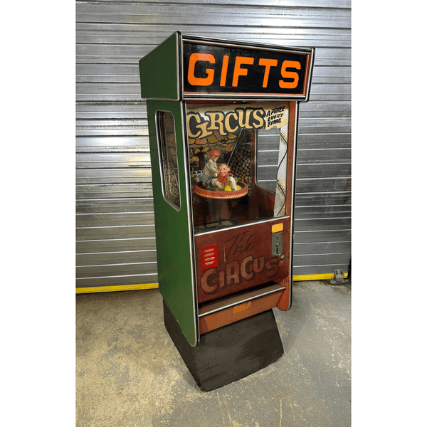 Circus Gifts - Classic Retro Arcade Game - Maxx Grab